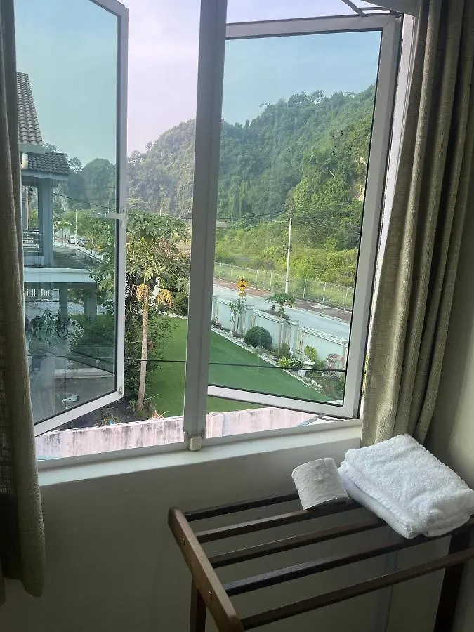 Low Season Promotion! 4B11B Mountainview 16 Pax Ipoh 0*,